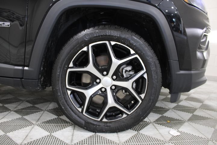Used 2024 Jeep Compass Limited AWD/4WD image 44