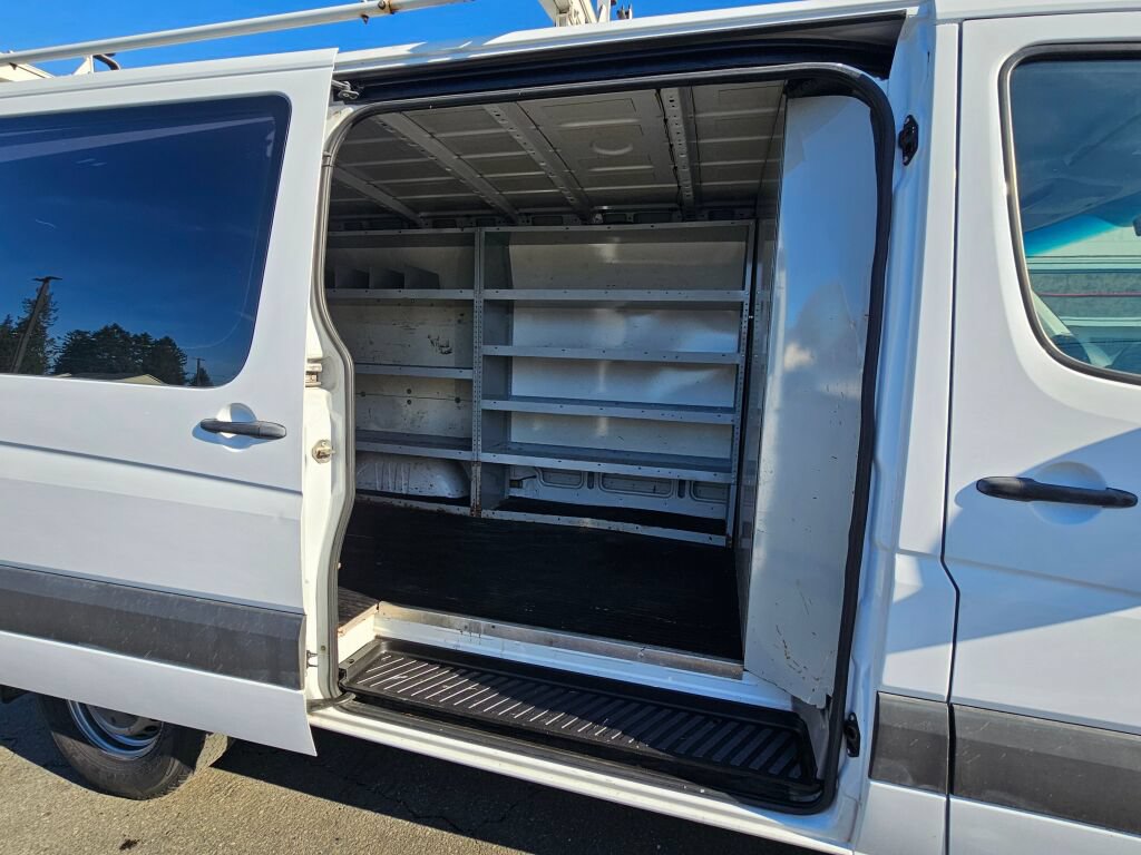 Used 2008 Dodge Sprinter 2500 w/ Contractor Group RWD image 27