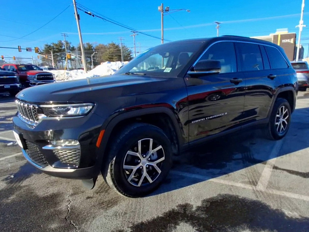 Used 2024 Jeep Grand Cherokee Limited image 4