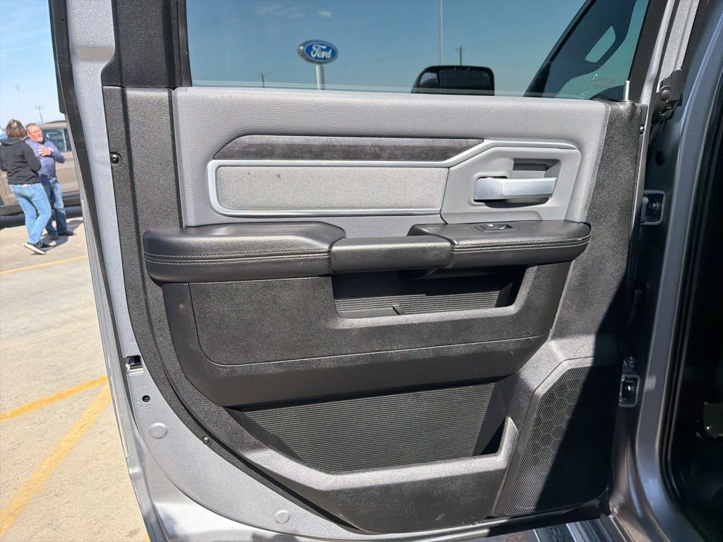 Used 2022 RAM 2500 Big Horn AWD/4WD image 25