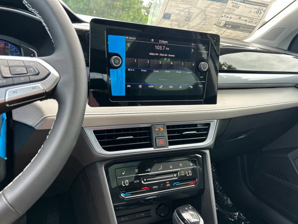 New 2026 Volkswagen Taos SEL AWD/4WD image 32