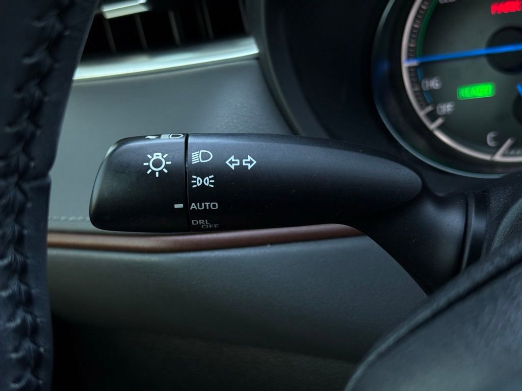 Used 2021 Toyota Venza XLE image 36