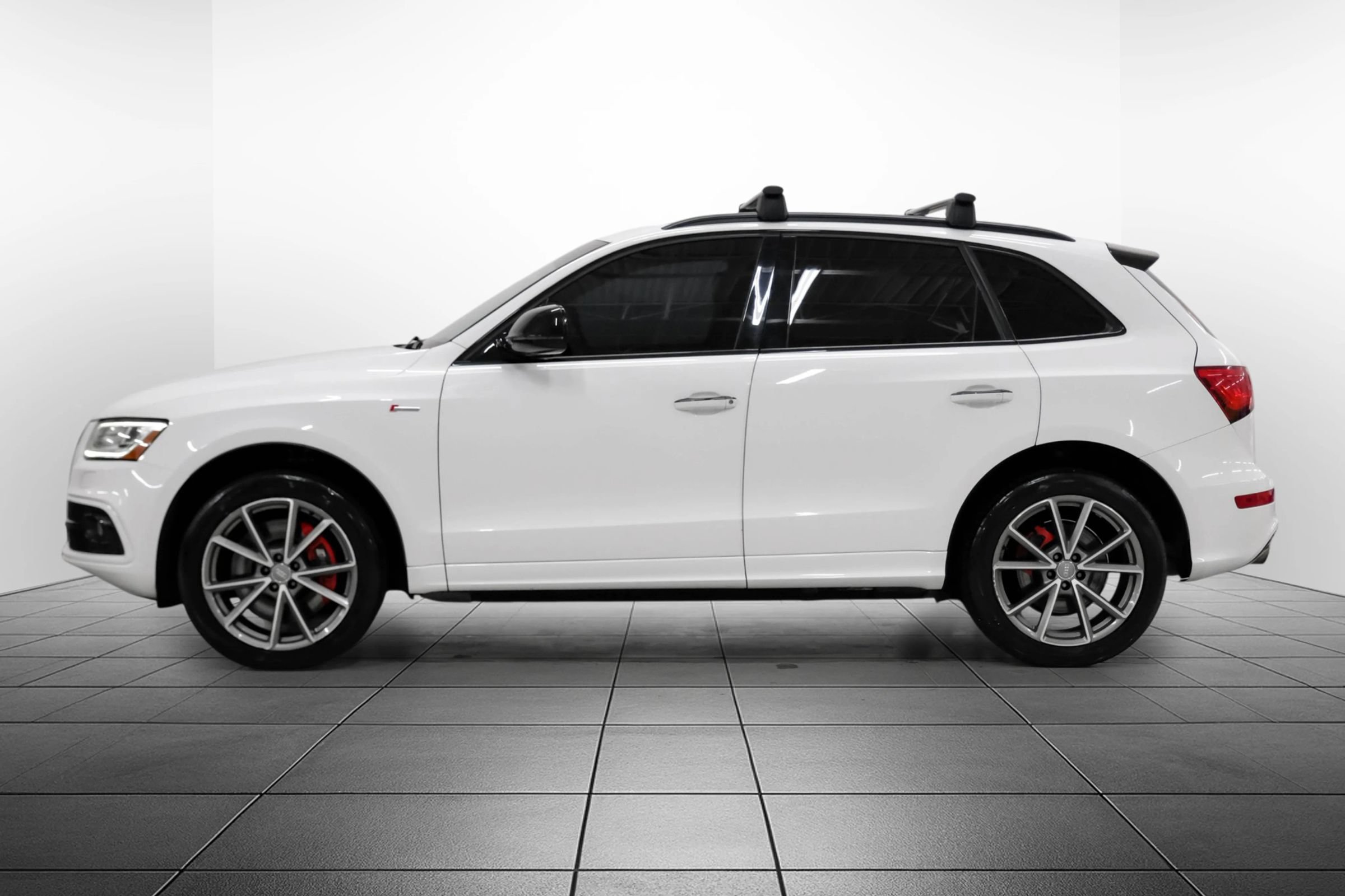 Used 2017 Audi SQ5 Premium Plus AWD/4WD image 12