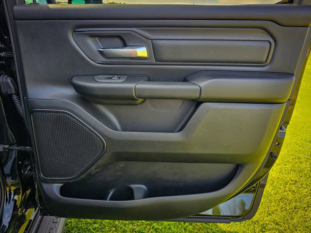 New 2026 RAM 1500 Express AWD/4WD image 33