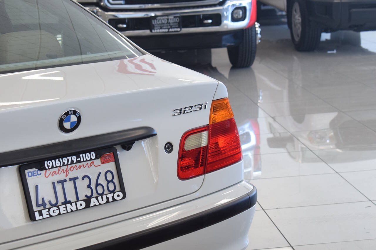 Used 2000 BMW 323i Sedan RWD image 12