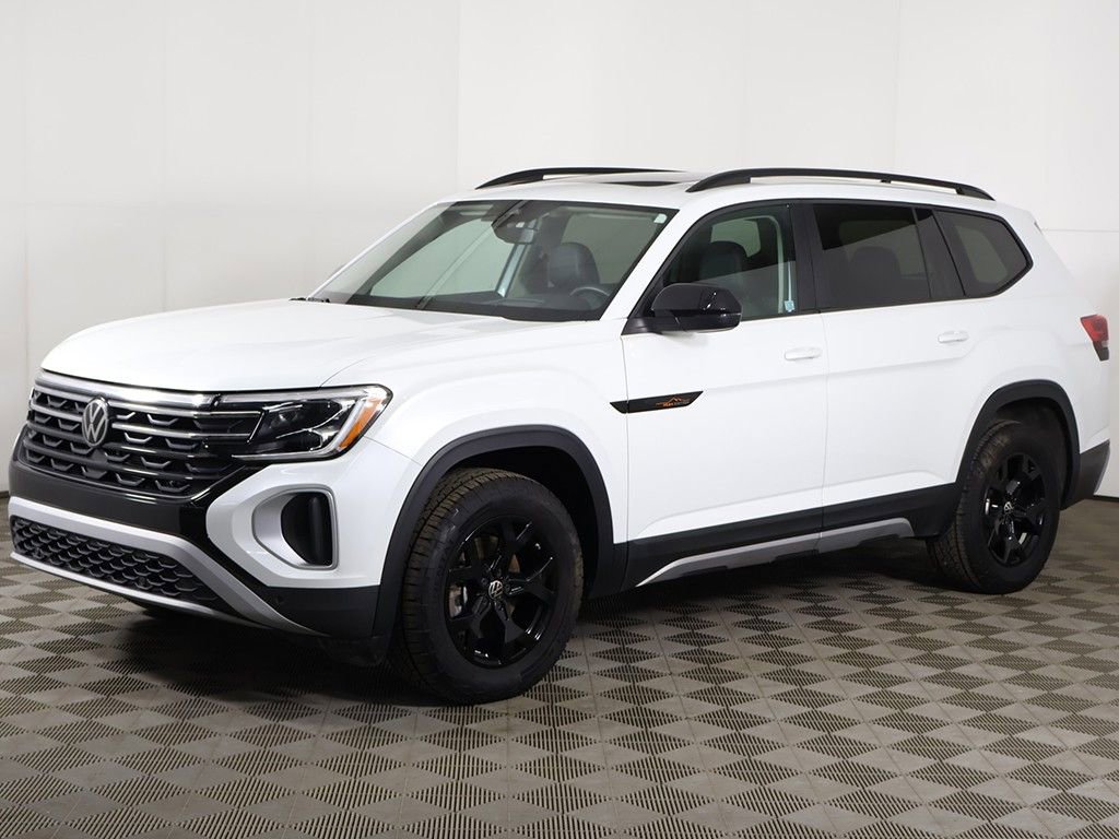 Certified 2024 Volkswagen Atlas Peak Edition SEL AWD/4WD image 12