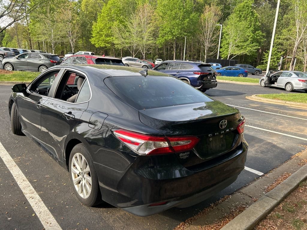 Used 2019 Toyota Camry LE image 14