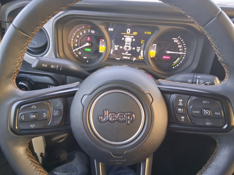 Used 2024 Jeep Wrangler Unlimited AWD/4WD image 13