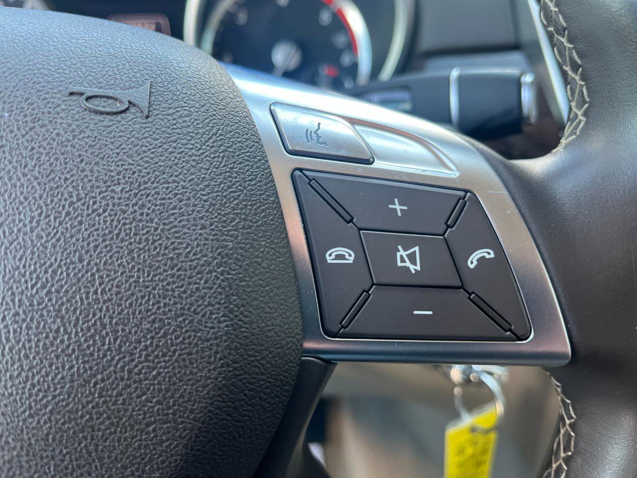 Used 2013 Mercedes-Benz ML 350 BlueTEC 4MATIC image 27