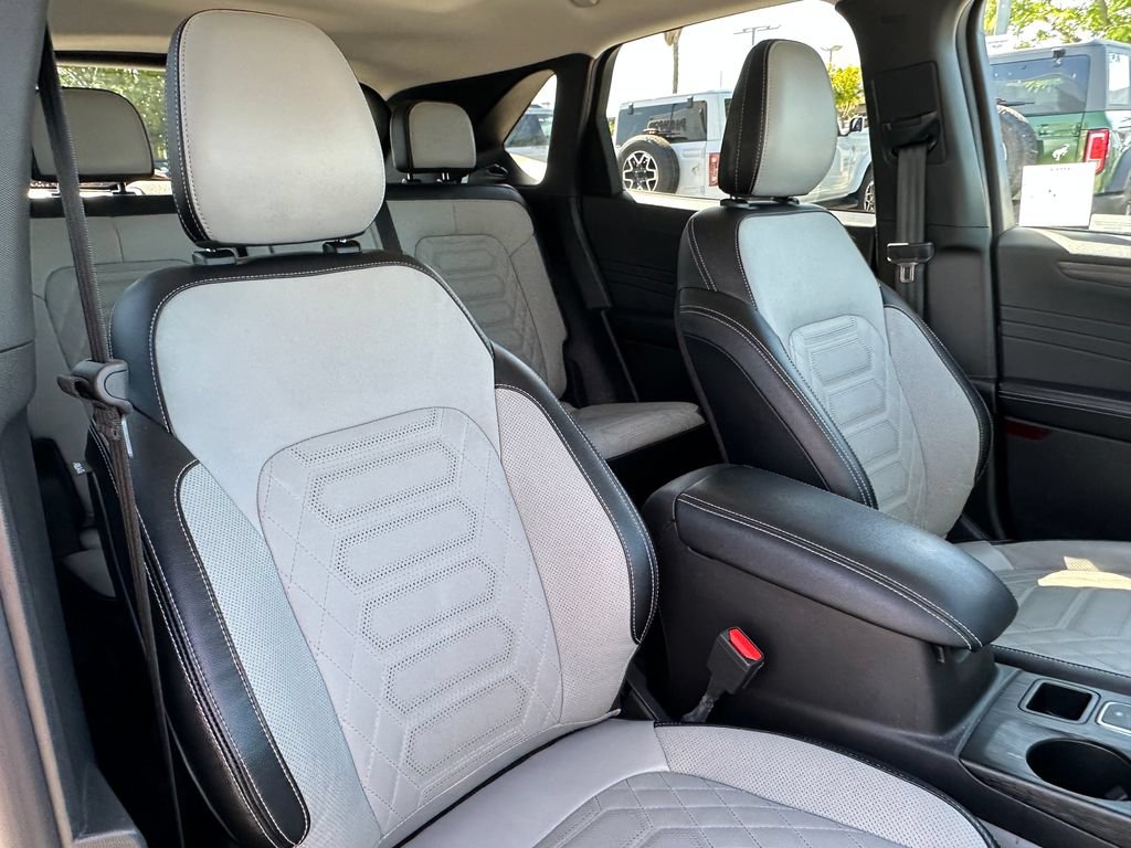 Used 2024 Ford Escape SE w/ PHEV Premium Package FWD image 18
