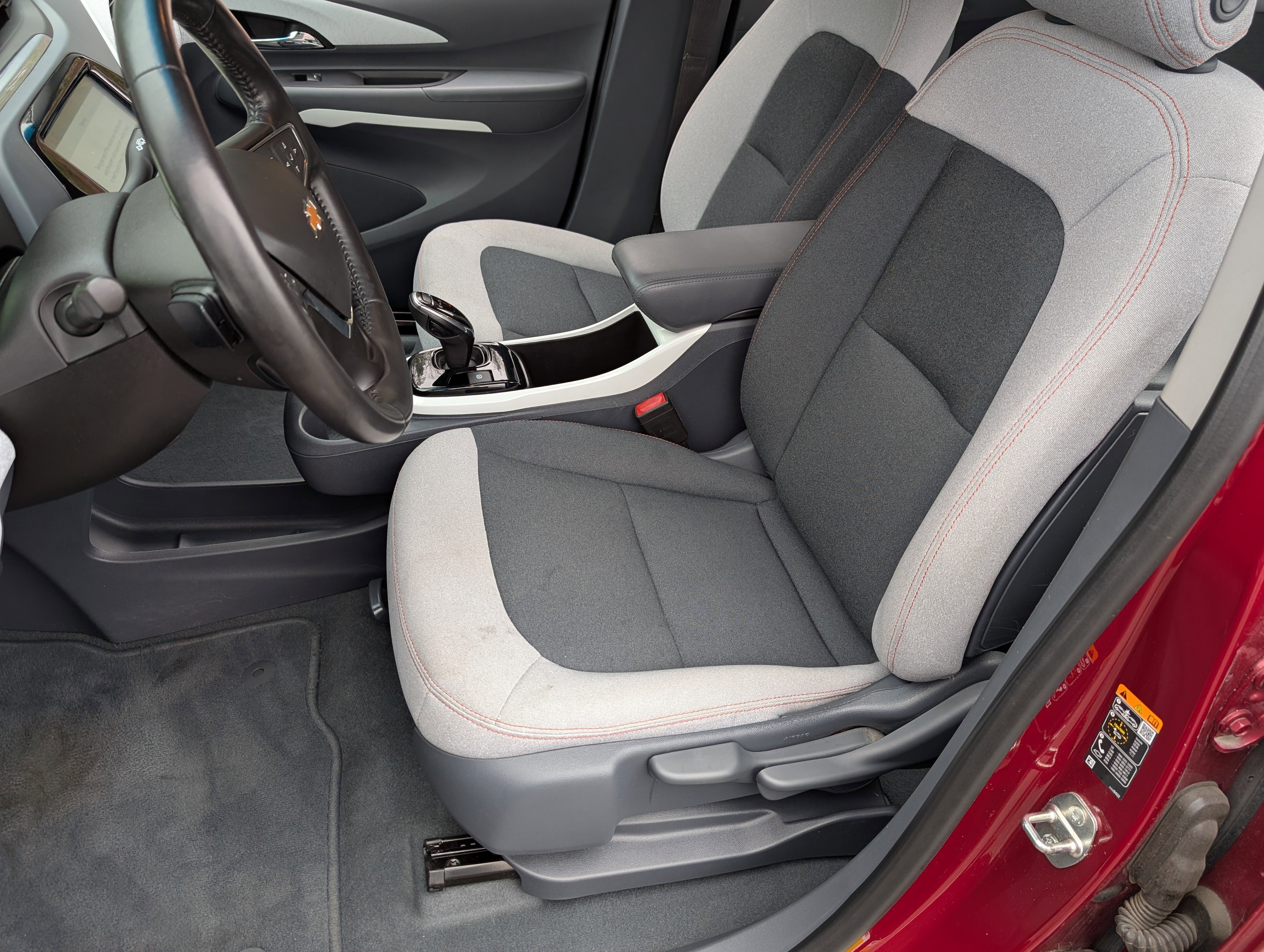 Used 2020 Chevrolet Bolt LT image 16