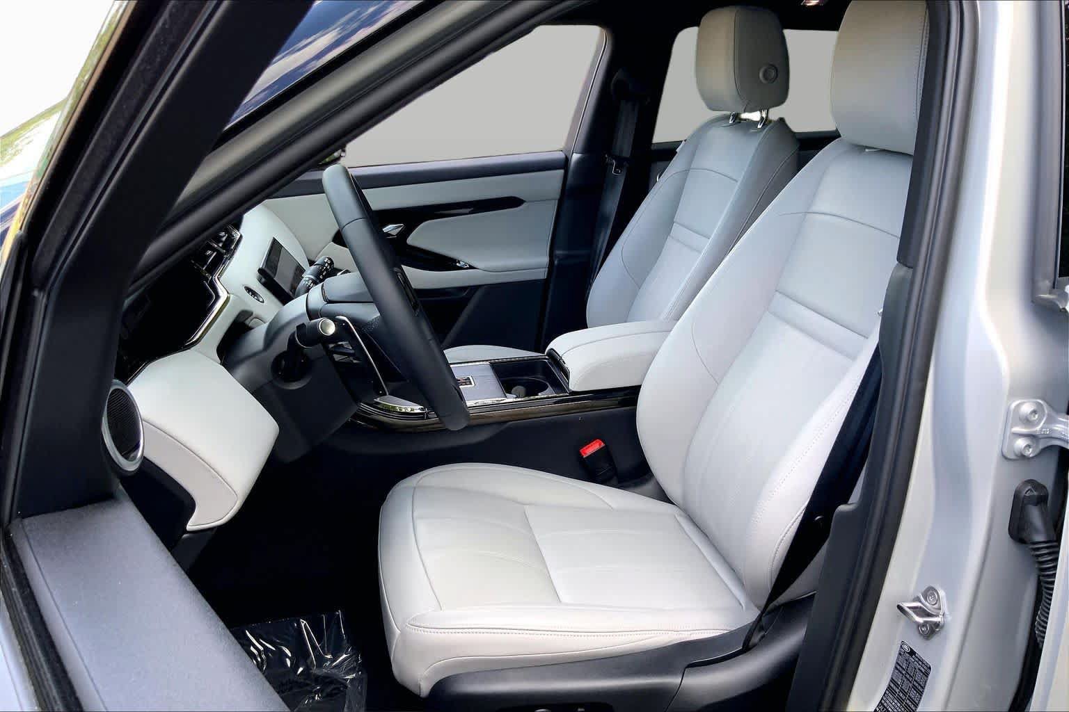 Used 2026 Land Rover Range Rover Evoque S AWD/4WD image 9