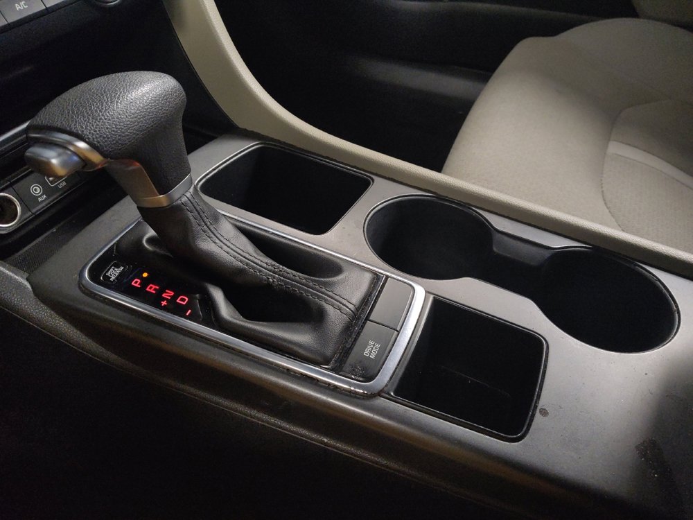 Used 2018 Kia Optima LX w/ 17" Alloy Wheels Package image 26