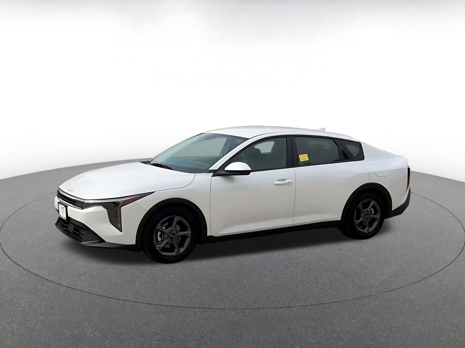 Used 2025 Kia K4 LXS image 8