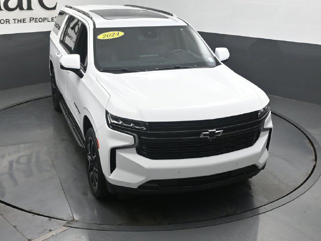 Used 2024 Chevrolet Suburban RST w/ Luxury Package AWD/4WD image 54