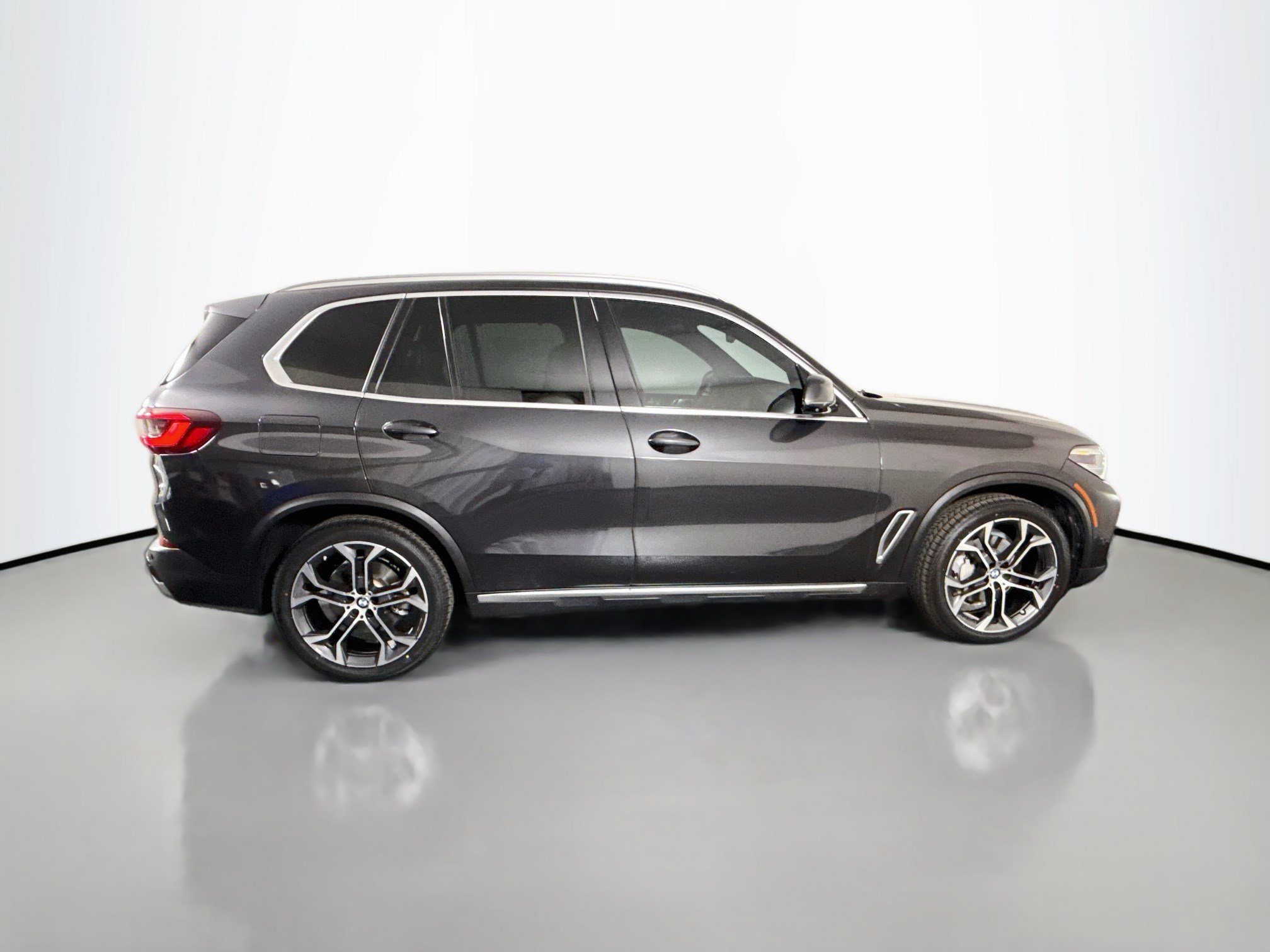 Used 2022 BMW X5 sDrive40i w/ Premium Package RWD image 11