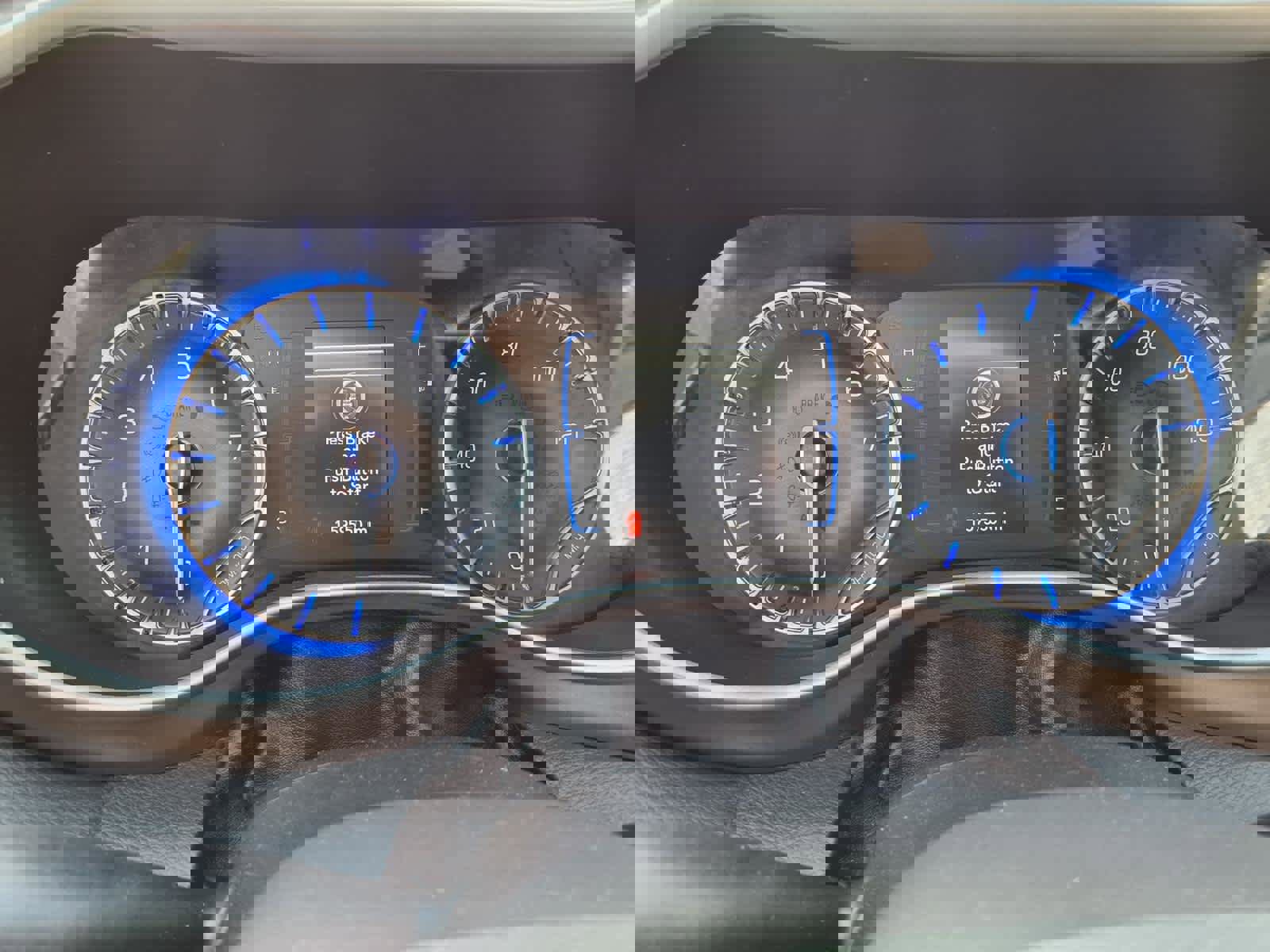 Used 2018 Chrysler Pacifica Touring Plus image 13