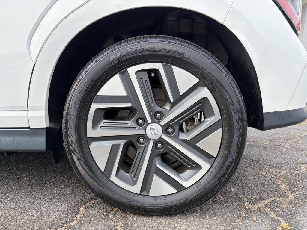 Used 2023 Hyundai Kona Limited image 34