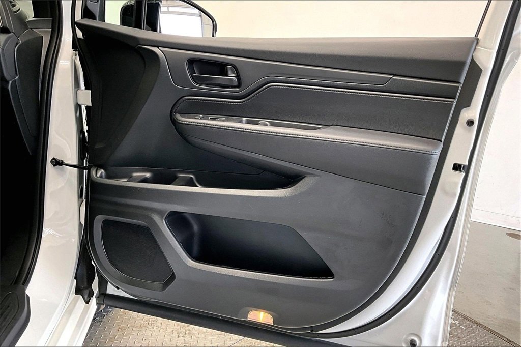 Used 2023 Honda Odyssey Sport image 19