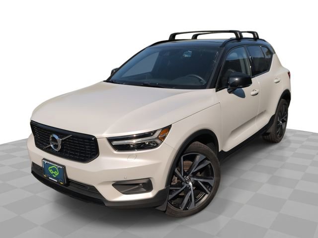 Used 2022 Volvo XC40 T5 R-Design w/ Climate Package