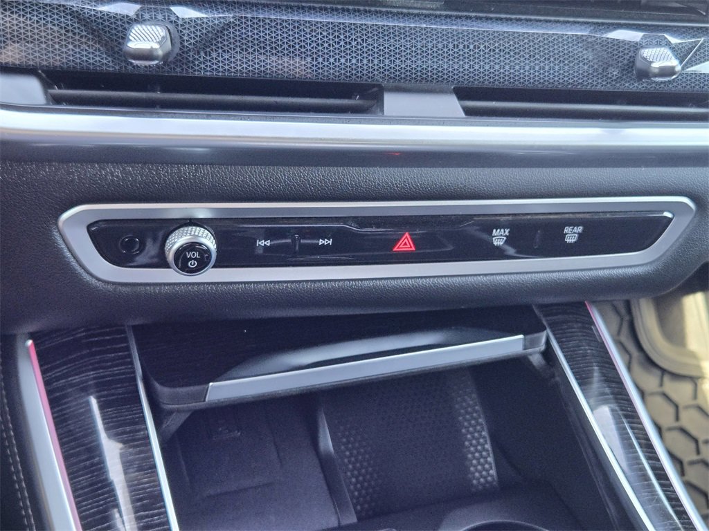 Used 2024 BMW X5 xDrive40i w/ M Sport Package image 21