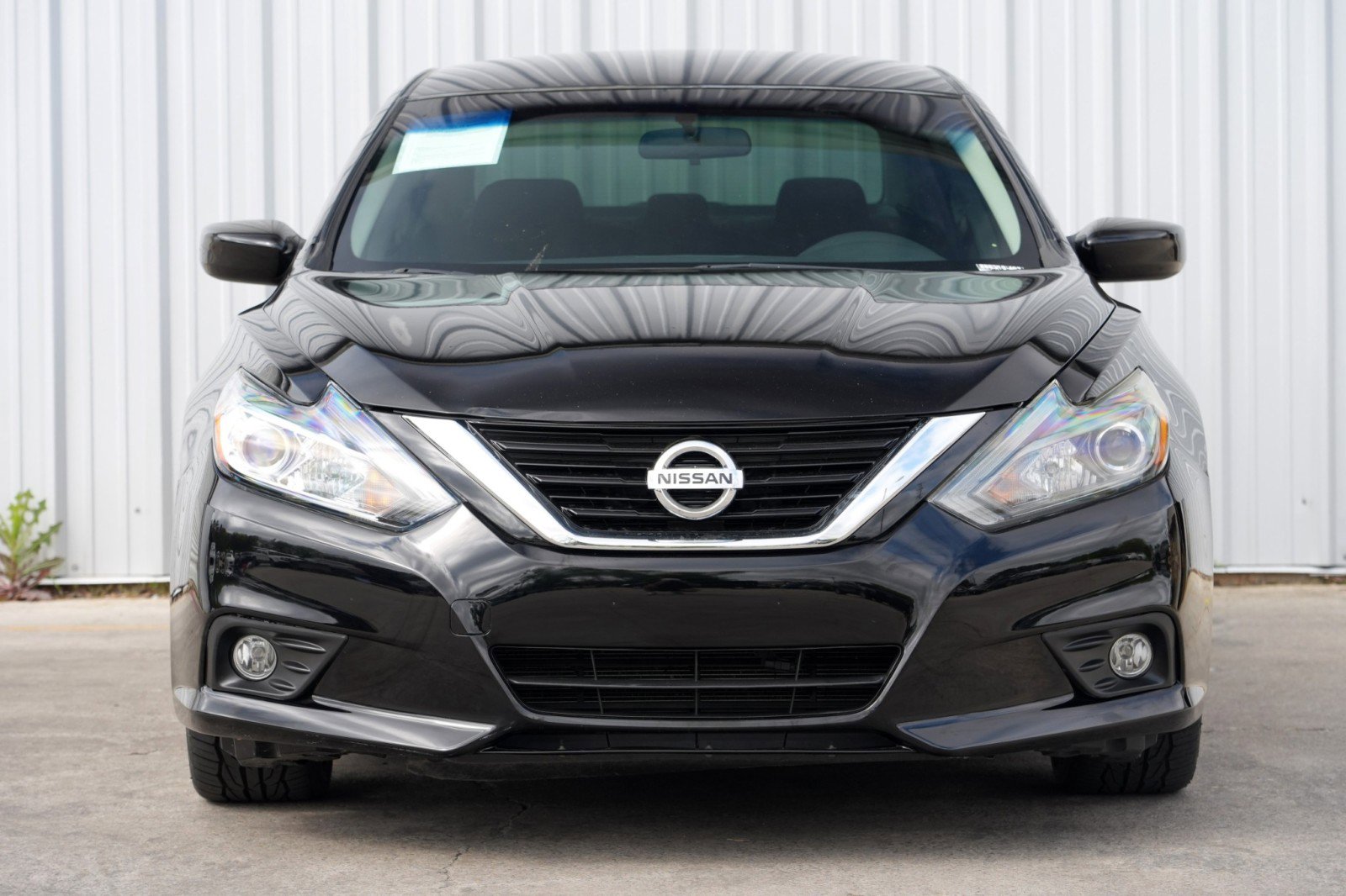 Used 2018 Nissan Altima 2.5 SR w/ SR Midnight Edition FWD image 6