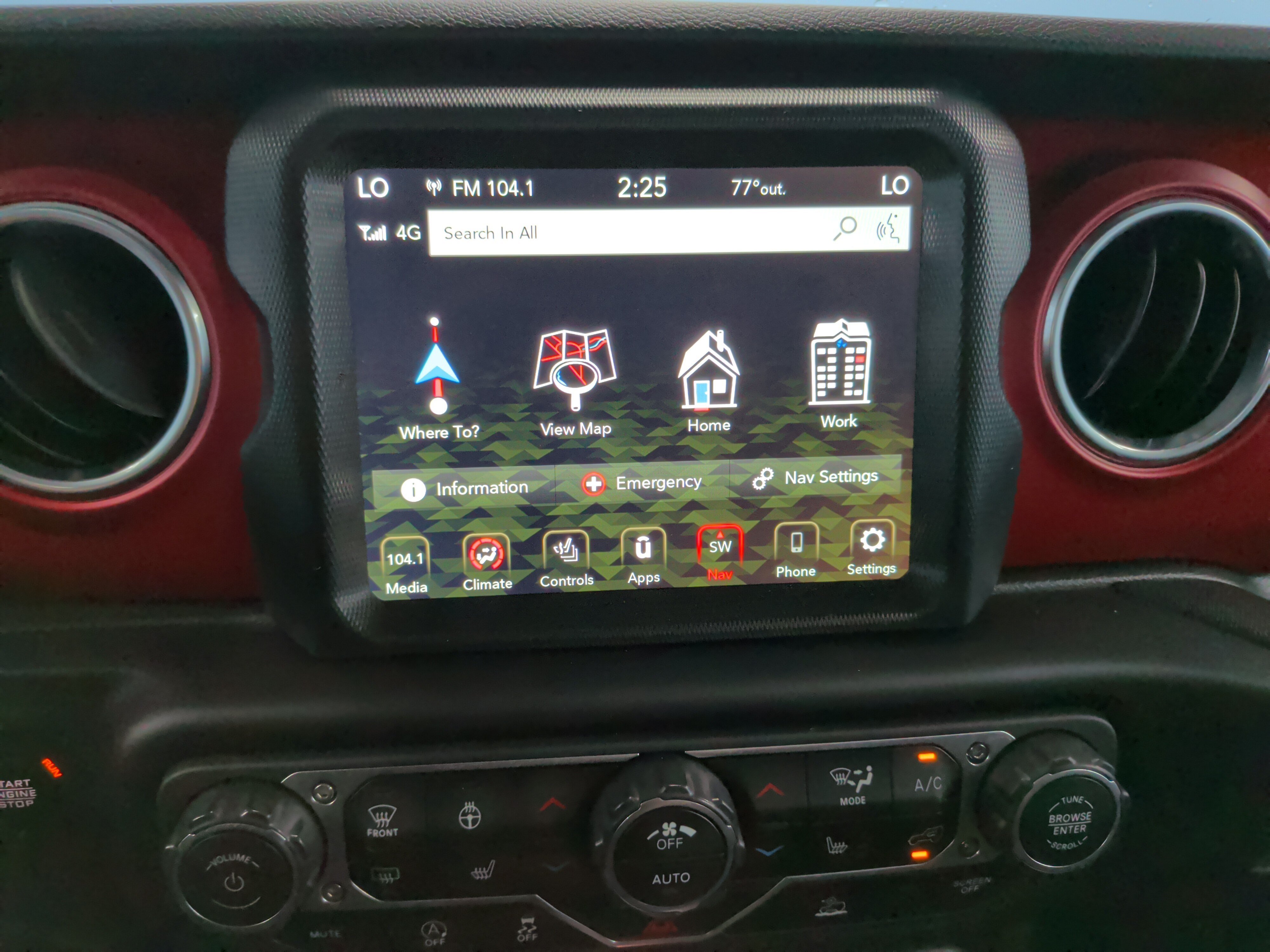 Used 2023 Jeep Gladiator Rubicon w/ Cold Weather Group AWD/4WD image 22