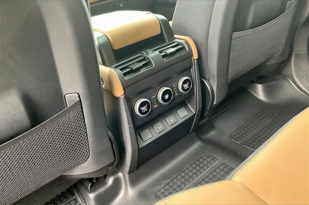 Used 2025 Land Rover Defender 110 V8 image 10