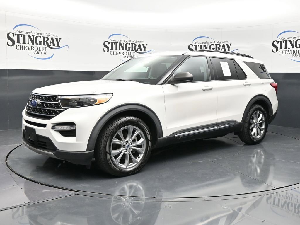 Used 2021 Ford Explorer XLT w/ Equipment Group 202A RWD image 3