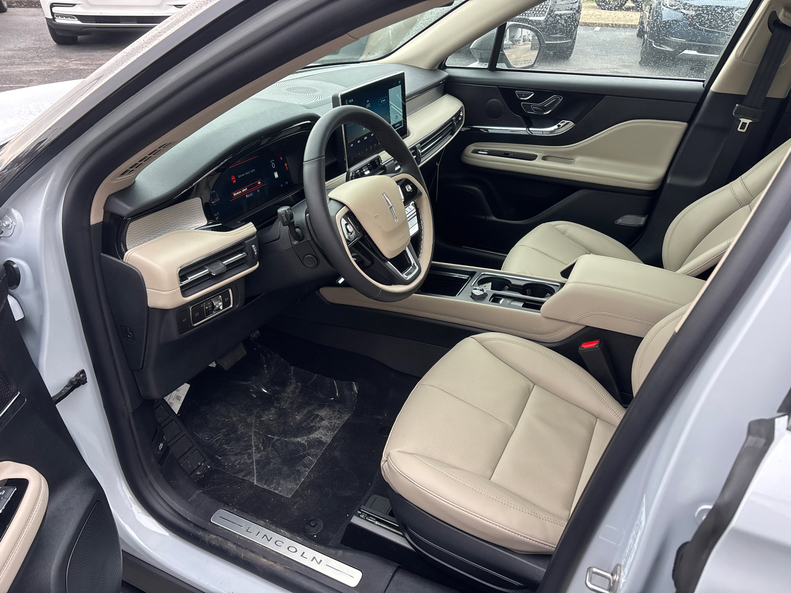 New 2026 Lincoln Corsair Premiere image 25