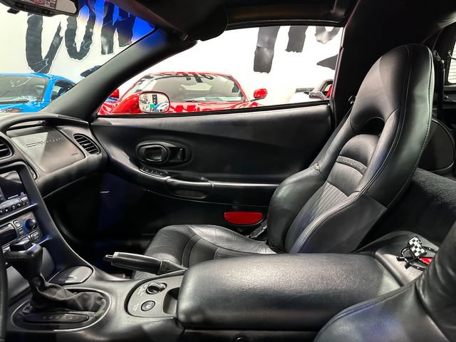 Used 1999 Chevrolet Corvette Coupe w/ Roof Pkg RWD image 27