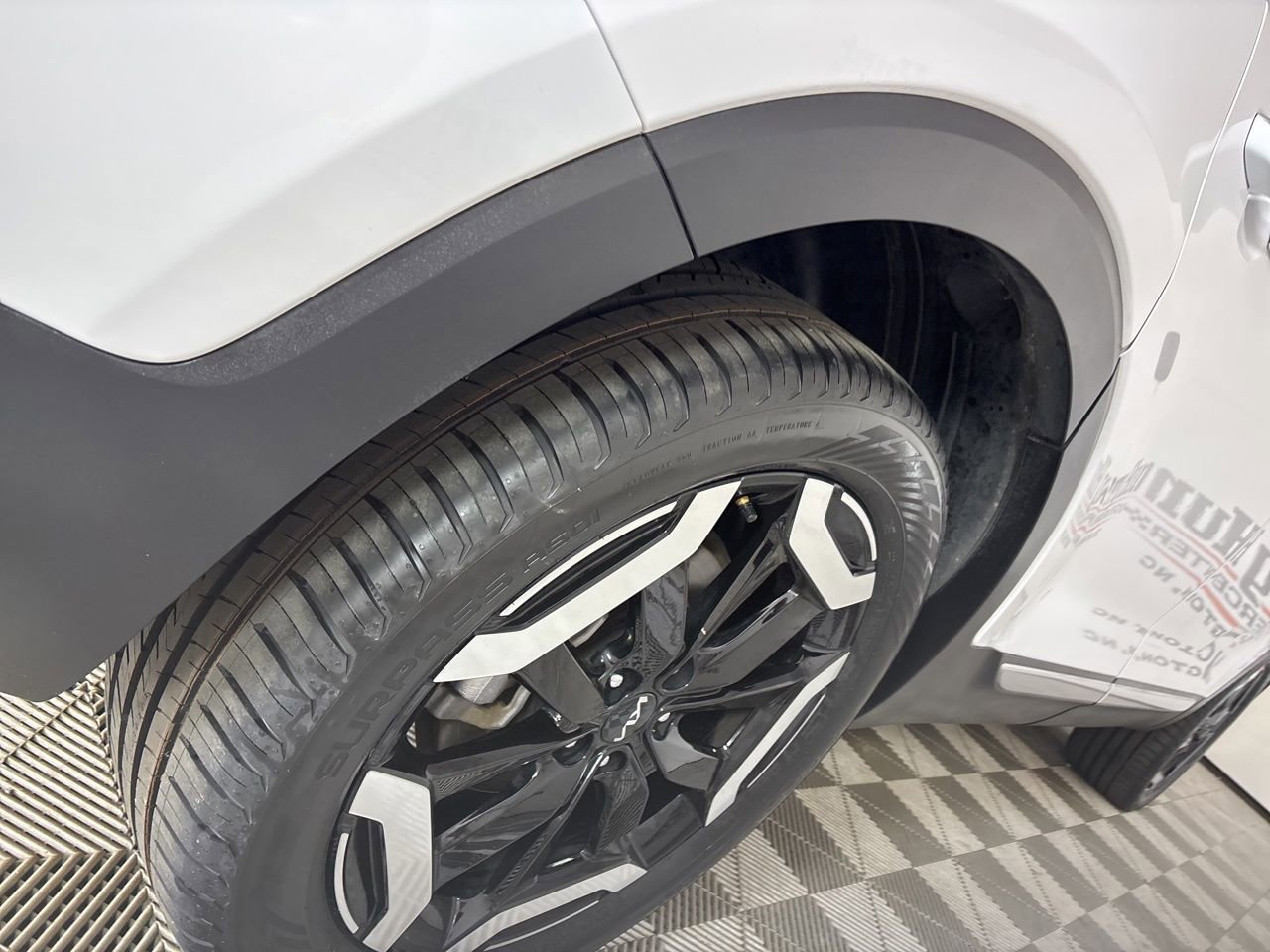 Used 2025 Kia Telluride S image 34