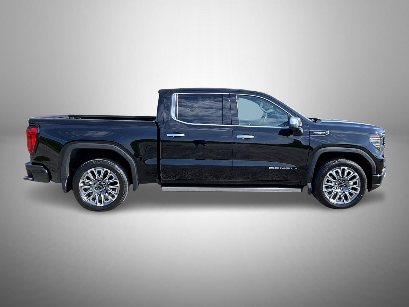 Certified 2026 GMC Sierra 1500 Denali Ultimate AWD/4WD image 4
