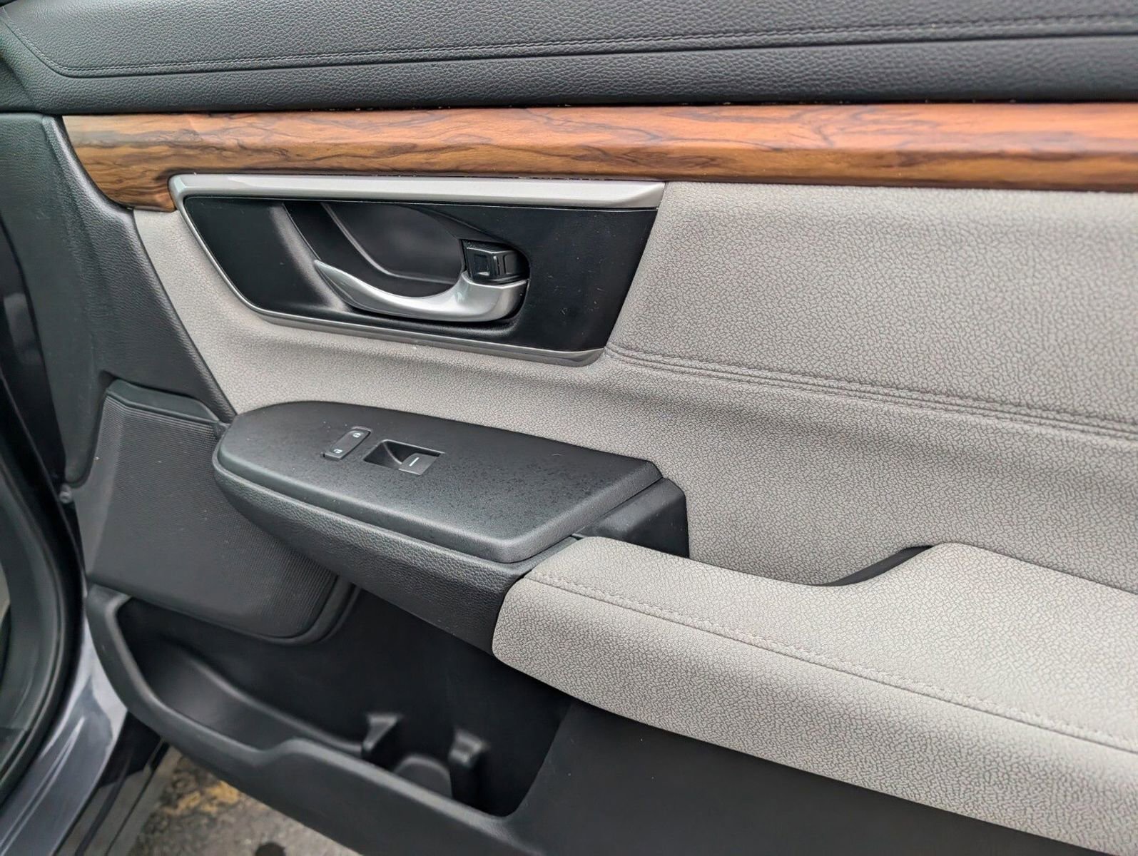 Used 2019 Honda CR-V EX image 24