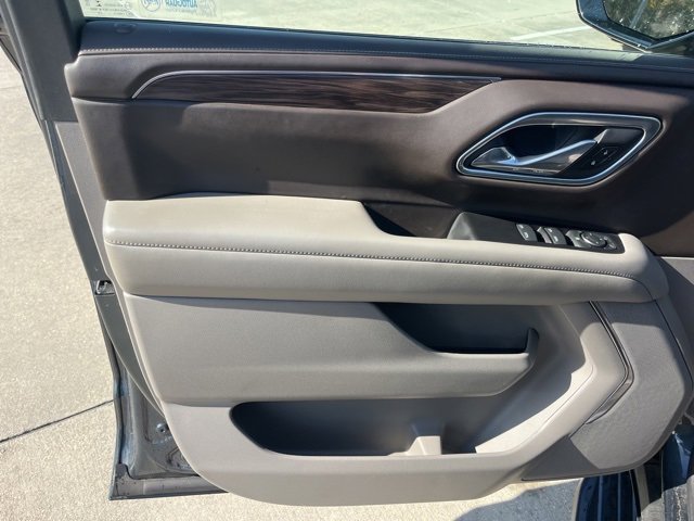 Used 2021 Chevrolet Suburban LS w/ Driver Alert Package image 11