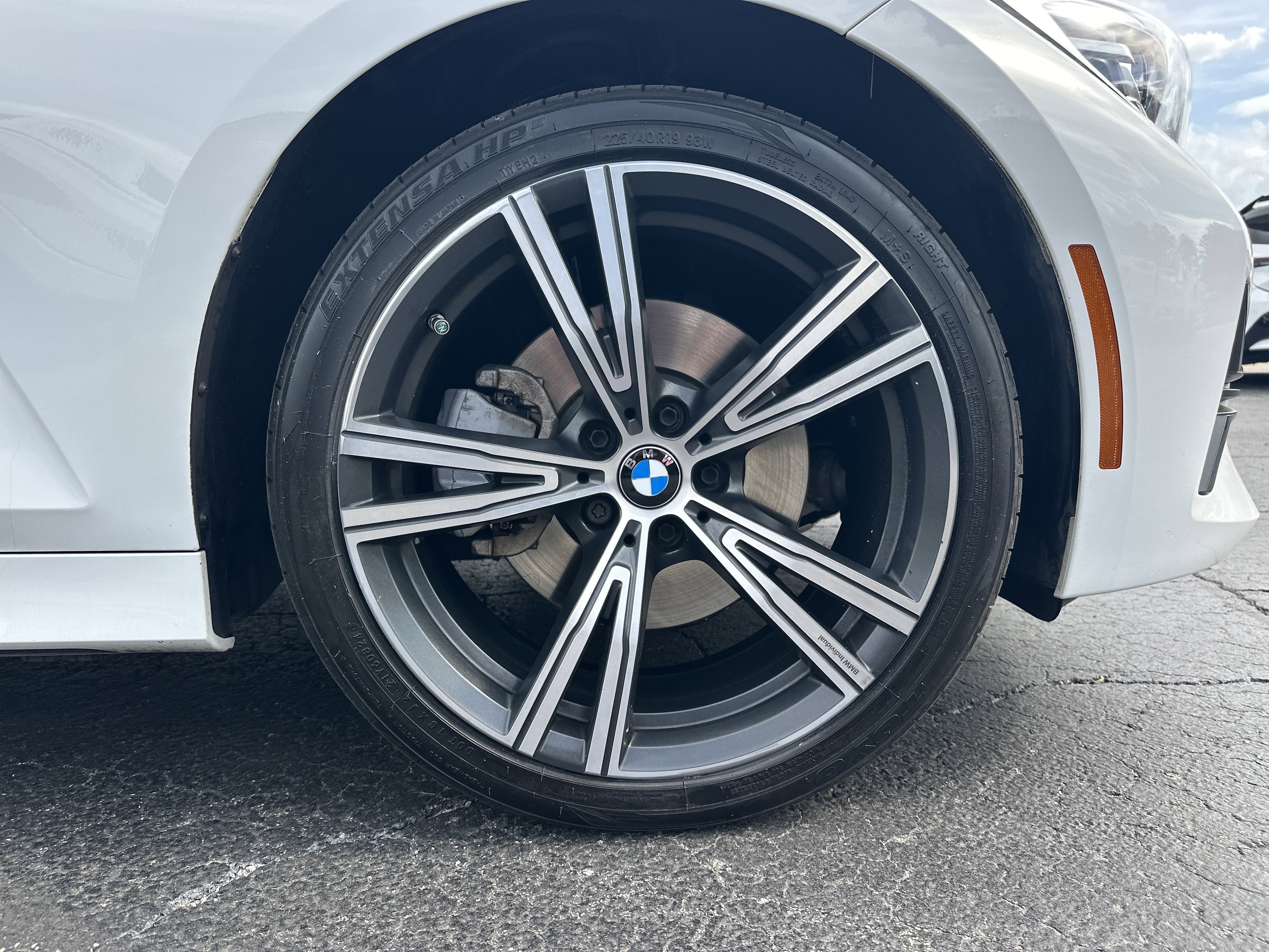 Used 2022 BMW 330i xDrive Sedan w/ Premium Package image 13