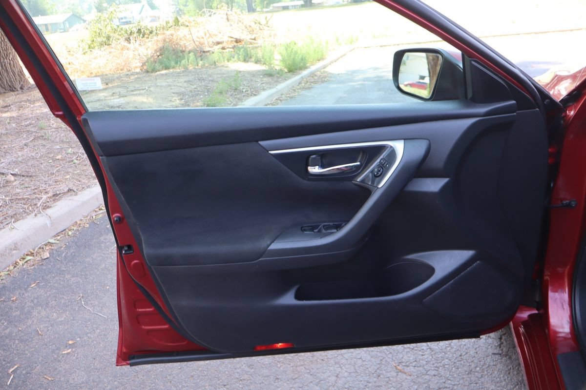 Used 2014 Nissan Altima 2.5 S FWD image 23