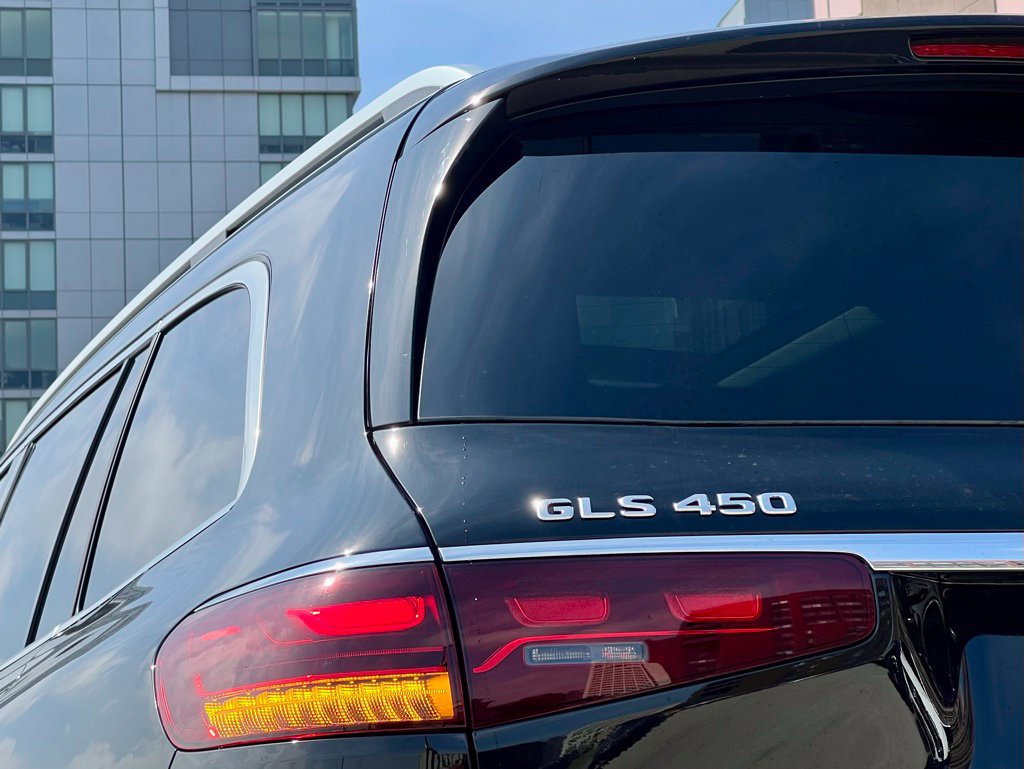 Used 2026 Mercedes-Benz GLS 450 4MATIC image 9