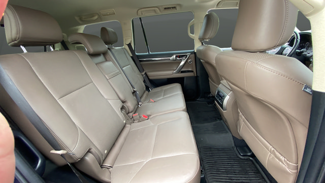 Used 2022 Lexus GX 460 Luxury w/ Accessory Package AWD/4WD image 26