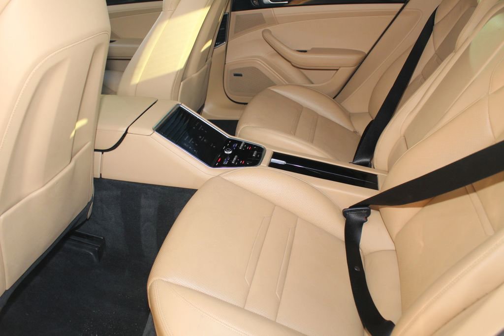 Used 2018 Porsche Panamera 4S AWD/4WD image 5