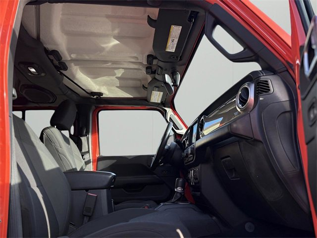 Used 2018 Jeep Wrangler Unlimited Sahara image 13