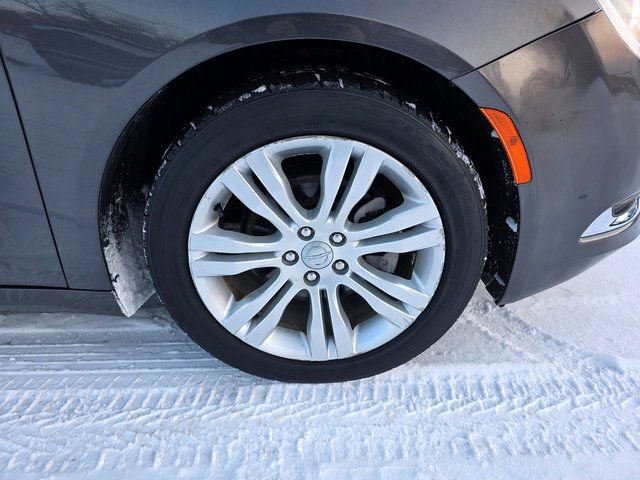 Used 2015 Chrysler 200 Limited w/ Convenience Group image 12