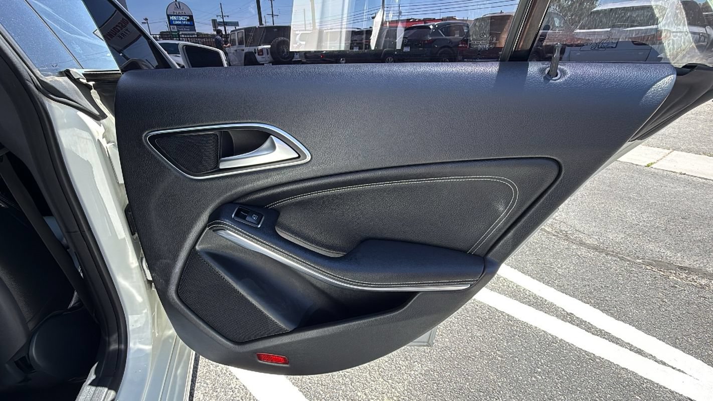 Used 2017 Mercedes-Benz CLA 250 4MATIC image 15