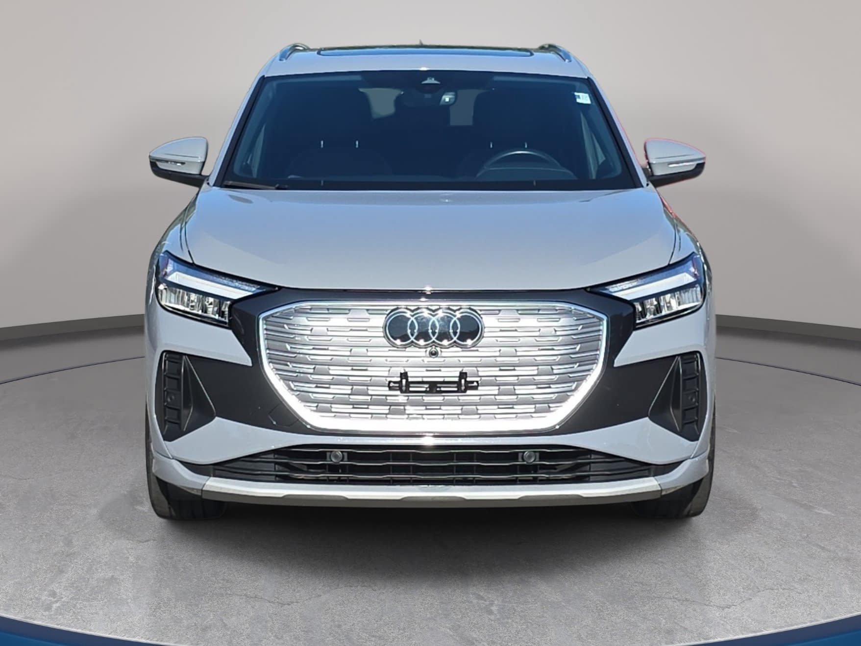 Used 2023 Audi Q4 e-tron Premium Plus w/ Premium Plus RWD image 2