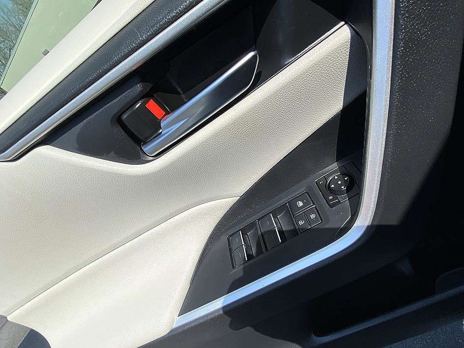 Certified 2023 Toyota RAV4 XLE Premium image 10