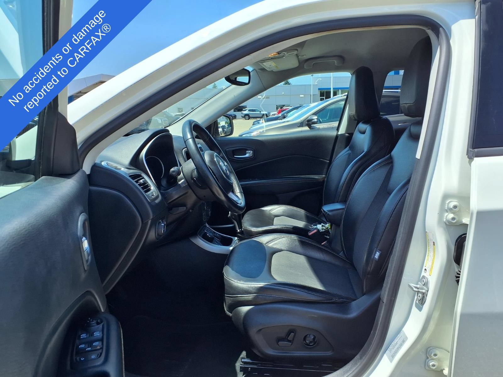 Used 2017 Jeep Compass Latitude w/ Popular Equipment Group AWD/4WD image 19