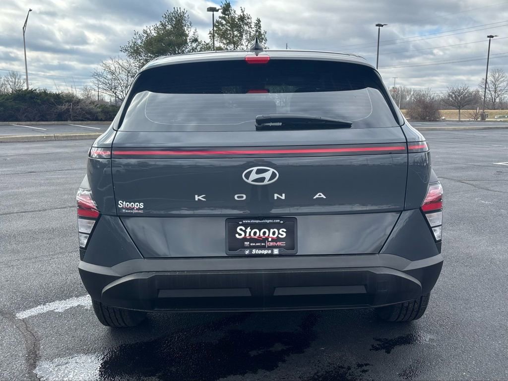 Used 2024 Hyundai Kona SE image 5
