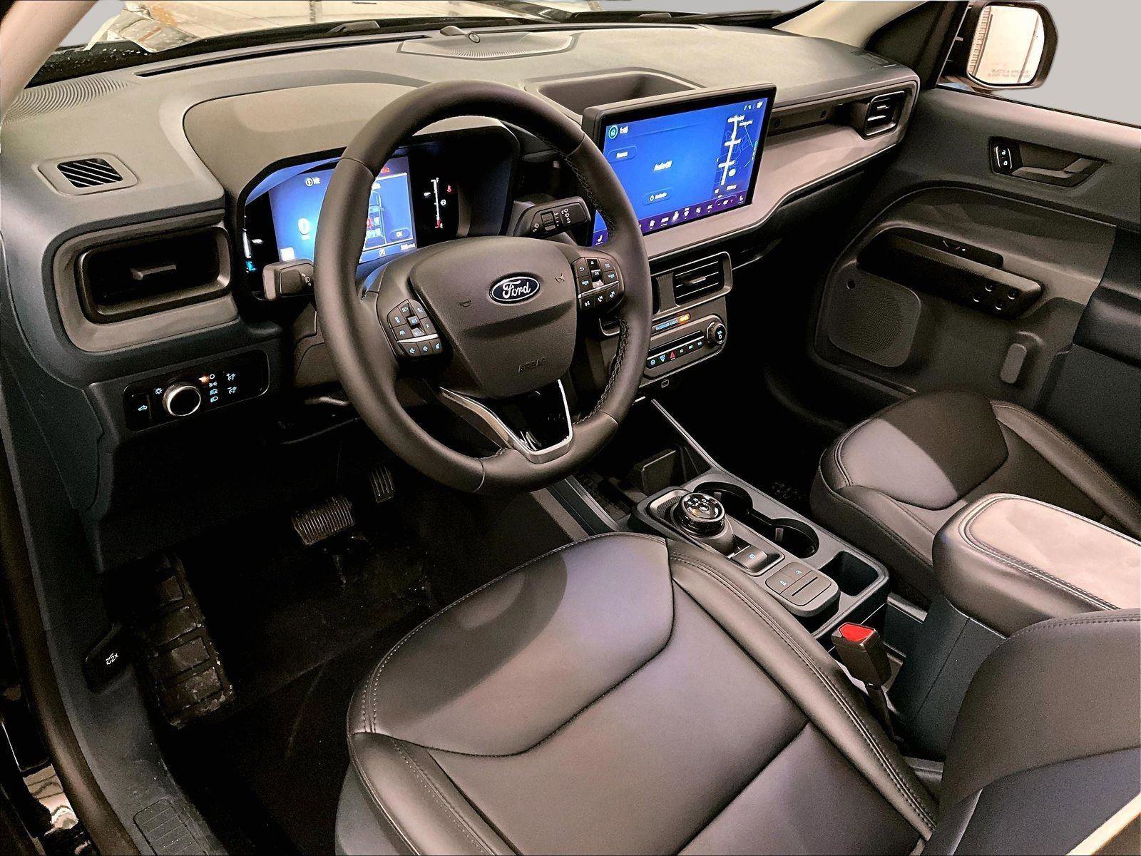 Used 2025 Ford Maverick Lariat w/ Black Appearance Package image 12