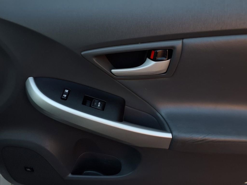 Used 2010 Toyota Prius Five image 24