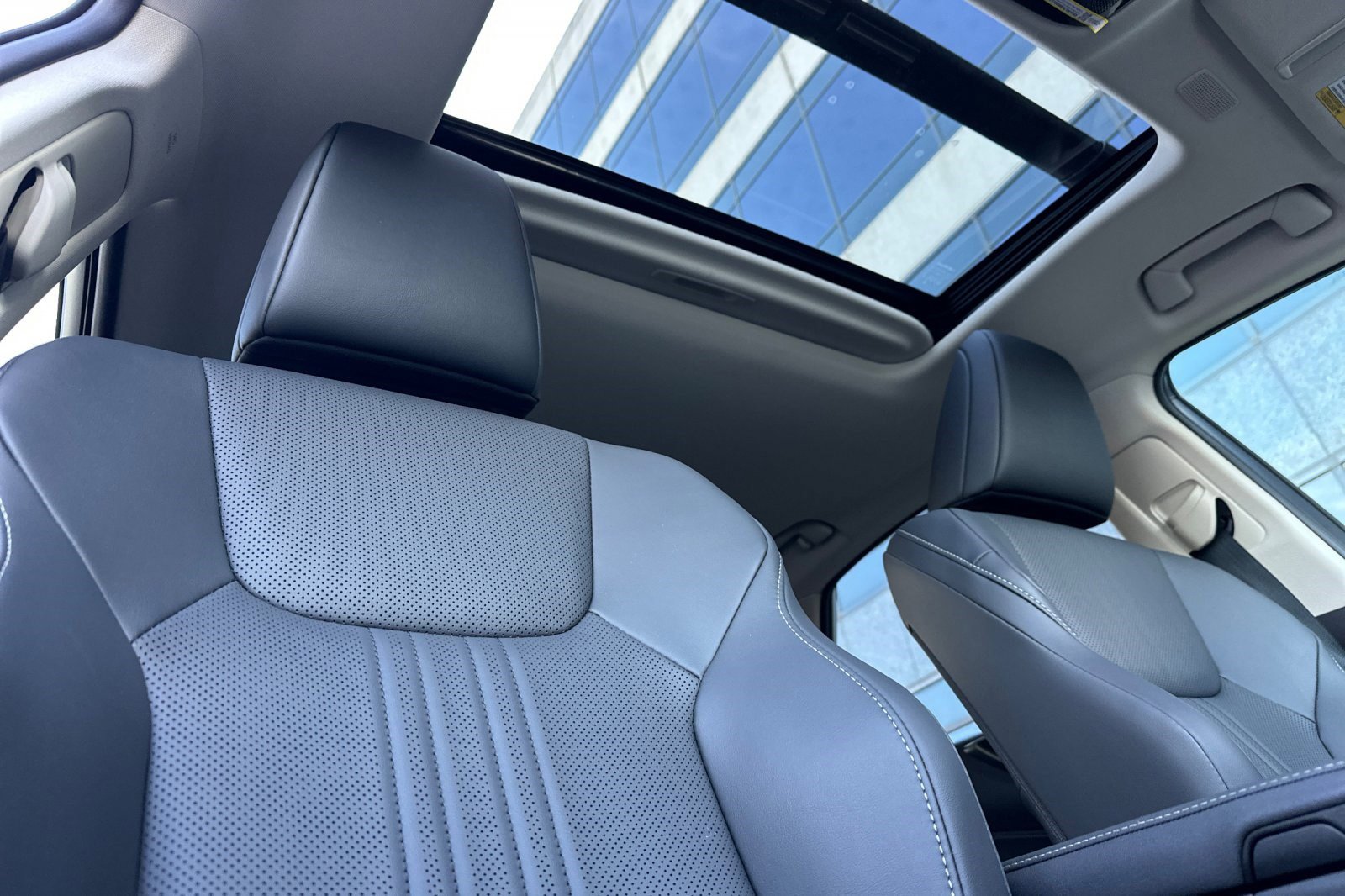 Used 2025 Lexus NX 350h AWD w/ Premium Package image 21